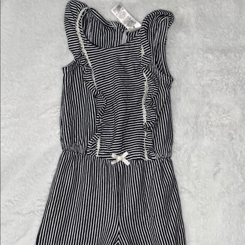 ‼️6 For $20‼️Carters Ruffle Striped Jumpsuit 9m